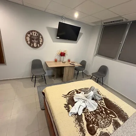 Jordan 28 * テッサロニキ